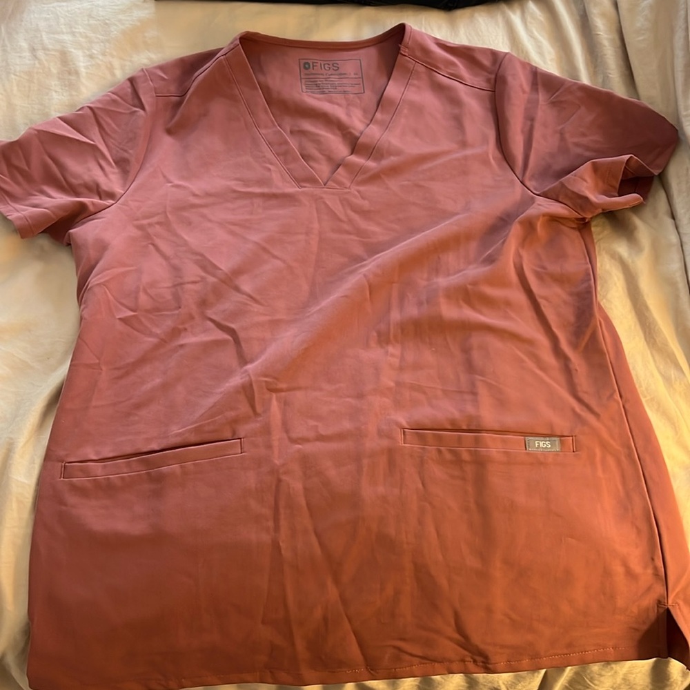 Figs Casma scrub top mauve